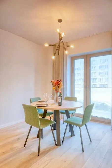 Sunny Seaview Sanctuary In Ostend W Parking Appartamento