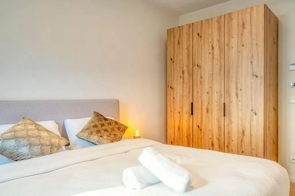 Appartamento Sunny Seaview Sanctuary In Ostend W Parking