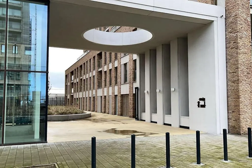 Sunny Seaview Sanctuary In Ostend W Parking Appartamento